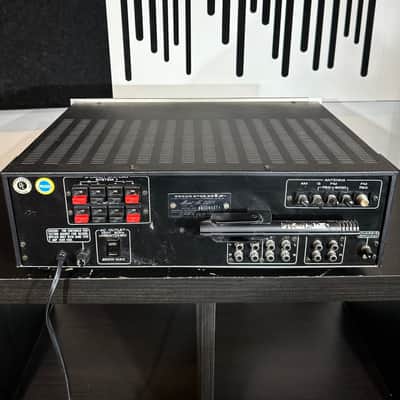 Marantz Model 2218 18-Watt Stereo Solid-State Receiver 1978 - 1979 - Silver with Wood Case image 8