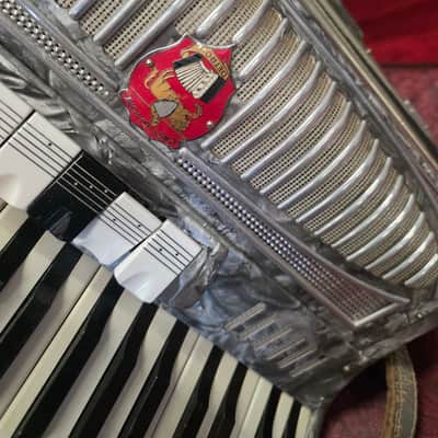 Castiglione Detriot Accordion Made In Italy 41/120 W Original Case And Straps image 2