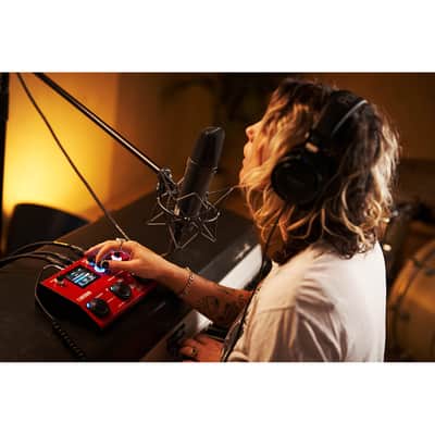 Boss VE-22 Vocal Perfromer Vocal Harmonizer Effects and Looper Pedal image 11