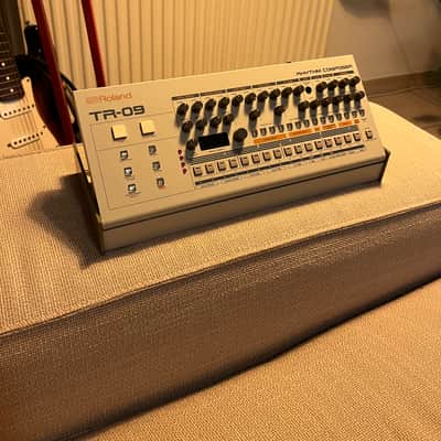 Roland Boutique Series TR-09 Rhythm Performer Drum Machine | Reverb