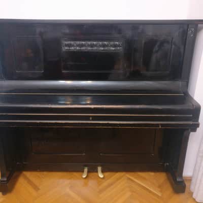 Hilbert Winkelmann Upright Piano image 3