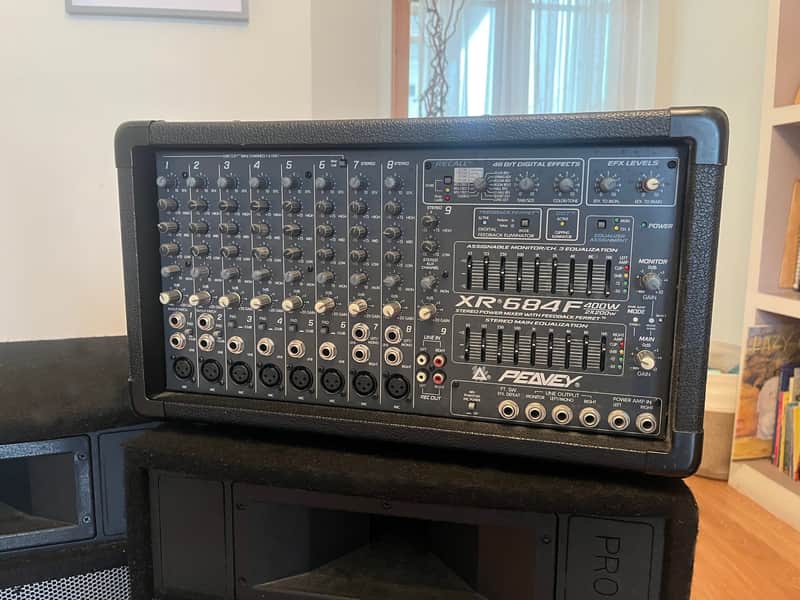 Peavey XR 684F 400W mixer 2004 image 1