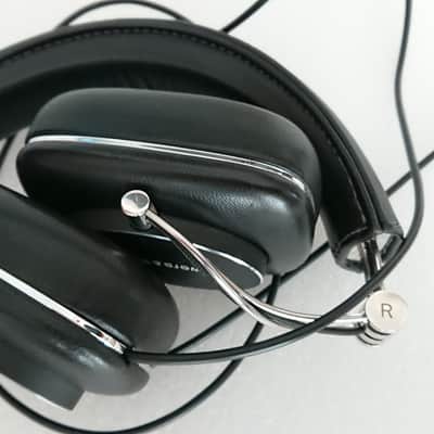 Bowers & Wilkins P7 - Black / Stainless Steel image 10