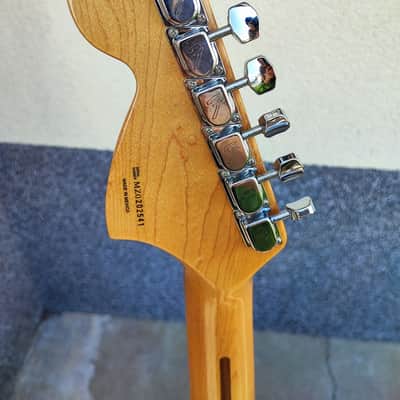 Fender  Stratocaster Series '70s Stratocaster with Maple Fretboard 2000 image 6