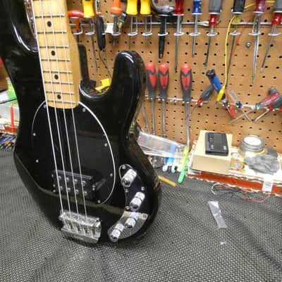 Ernie Ball Music Man Stingray 2008 - Black image 5