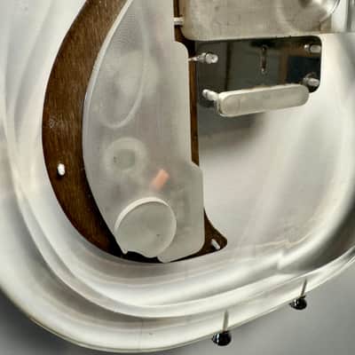 Ampeg Dan Armstrong Lucite Guitar 1969 - Clear image 6