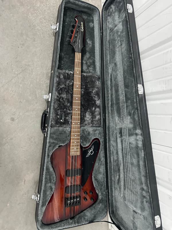 Epiphone T-bird Pro iV bass guitar with case great shape image 1