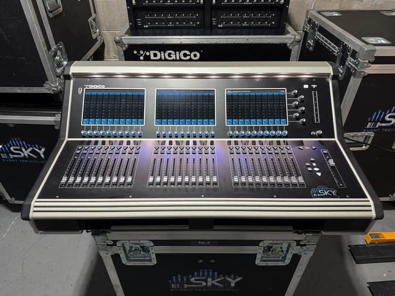 DiGiCo S31 w/ D-Rack 32x16 image 1