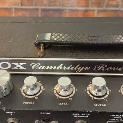 1960’s Vox V1032 Cambridge Reverb 18-Watt 1x10" Guitar Combo Serviced image 19