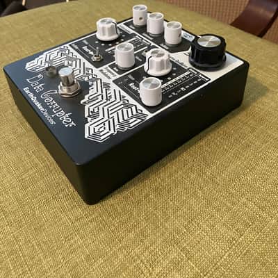 【Hiro】 Data Corrupter Data Corrupter Modulated Monophonic Harmonizing PLL — EarthQuaker