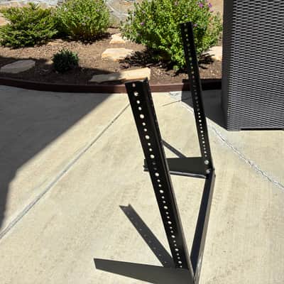 Middle Atlantic DR-12 12U Desktop Rack 2010's - Black image 3