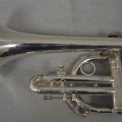 Corneta Bach Stradivarius 181-37 plateada en buen estado. image 6