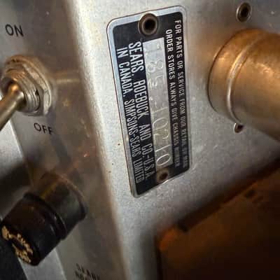 Silvertone Model 1472 10-Watt 1x12 Guitar Combo Amplifier image 17