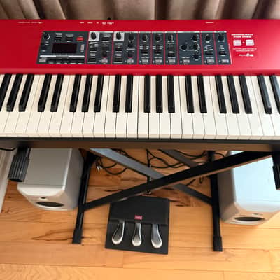 Nord Piano 4 88keys - Red image 3