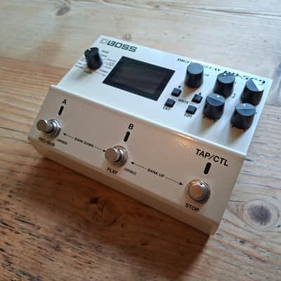 Boss DD-500 Digital Mega Delay Pedal with original box, excellent condition image 2