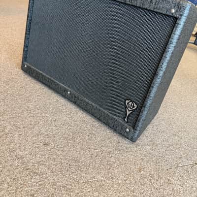 Fender GB Hot Rod Deluxe 112 Enclosure George Benson Signature 100-Watt 1x12" Guitar Speaker Cabinet 2013 - Present - Gray image 2