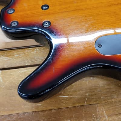 Ibanez Gio GSR200FM 4-String Bass Three Tone Sunburst image 15