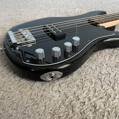 Fender Deluxe Dimension Bass 2013 MIM Black 4-String Guitar image 3