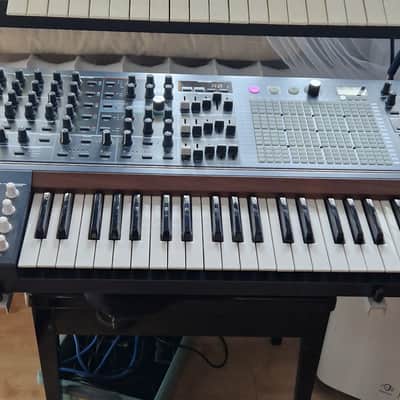 Arturia MatrixBrute 49-Key Synthesizer 2017 - Present - Black
