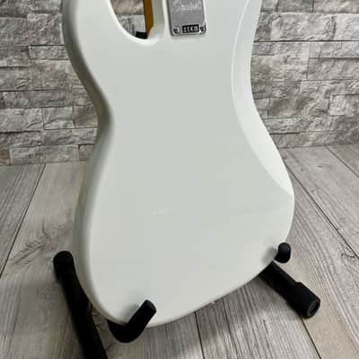 Squier Classic Vibe '60s Precision Bass, Laurel Fingerboard, Olympic White #0374510505 image 8