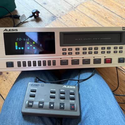 Alesis ADAT-LX20 Type II 20-Bit 8-Track Digital Audio Recorder 1998 - 2002 - Aluminum image 1