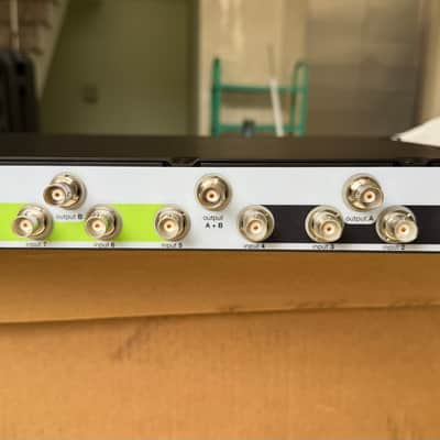 Shure AD8C – Axient Digital PSM Antenna Combiner (470–960 MHz), worldwide shipping image 7