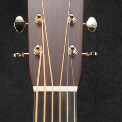Martin D-28 Satin Amberburst image 3