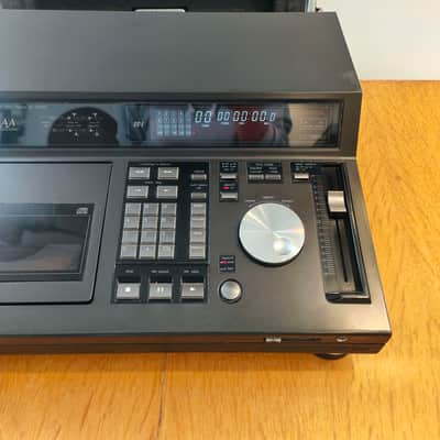 TECHNICS SL-P1200 — Professional Broadcast CD Player + Custom Flightcase (1986-1993) image 5