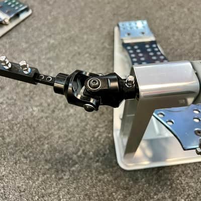 DW DWCPMDD2 Machined Direct Drive Double Bass Drum Pedal with Bag - Pre Owned image 5