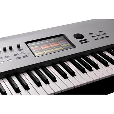 Korg NAUT61ATGR Nautilus AT 61 Key Limited Edition Keyboard. Gray image 5