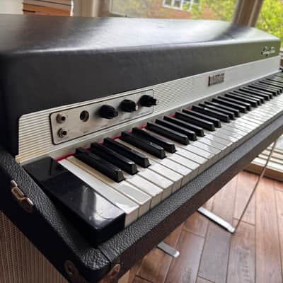 See Video! Vintage 1977 Rhodes Suitcase Piano 73-Key Electric Piano Serviced and Ready! image 6