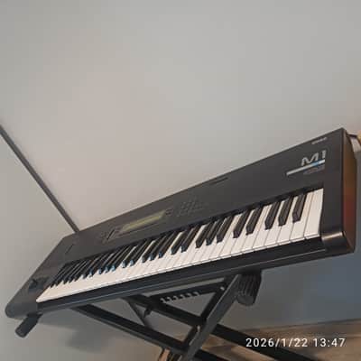 Korg M1 synthesizer and workstation plus hardcase