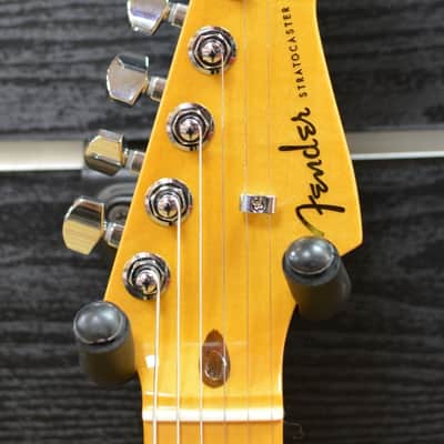 Fender American Ultra Stratocaster Maple Fingerboard Texas Tea with Hard Case B-Stock image 4