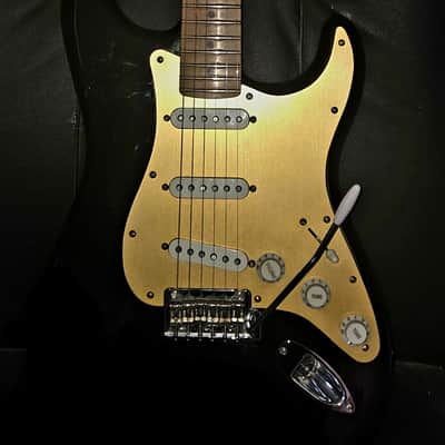 Fender FSR Player Strat with Fat 50s pickups and roasted maple neck 2022 - Gloss image 2