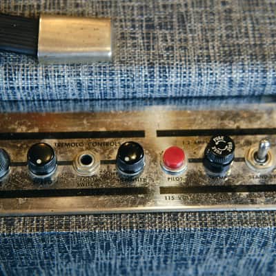 Supro 1965 697T / S6497 Combo Tremolo Valco Thunderbolt 1x15 Combo Guitar amplifier - With Original Jensen Speaker image 10