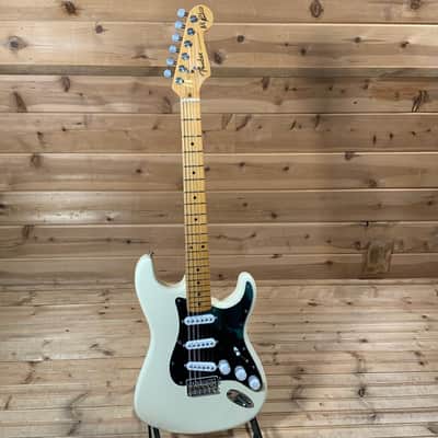 Fender Nile Rodgers Hitmaker Stratocaster Electric Guitar - Olympic White image 2