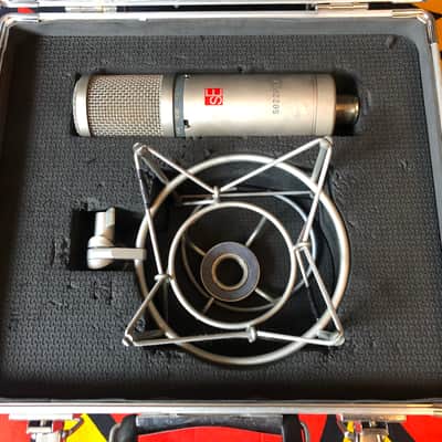 sE Electronics sE2200a Large Diaphragm Cardioid Condenser Microphone 2009 - 2012 - Silver image 1