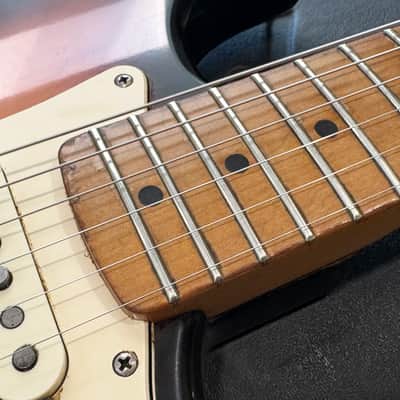 1997 Fender California Series Alder Sunburst Stratocaster with Fender Hard Case image 8