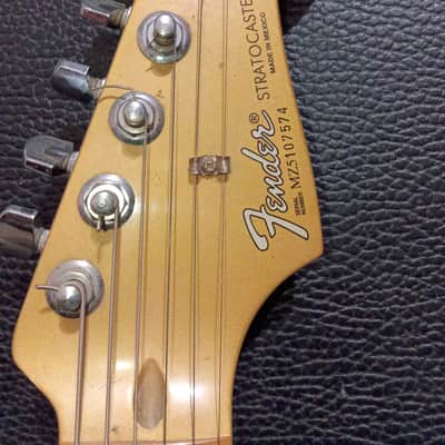Fender Gold Sister Stratocaster special run 2005 image 6