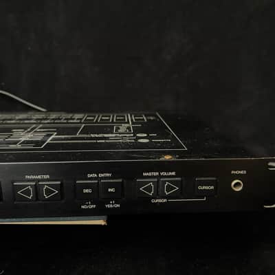 Yamaha TX81Z image 4