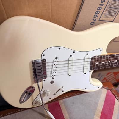 Fender Stratocaster Plus Rosewood Antique Electric Guitar image 2