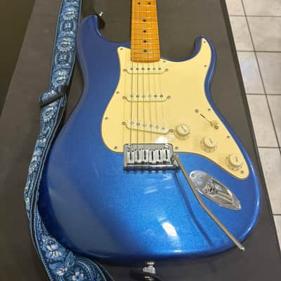 Fender Ultra Strat 2021 - Metalic Blue image 3