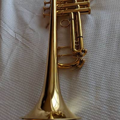Pre-owned Van Laar B1 trumpet in gold plate! image 3