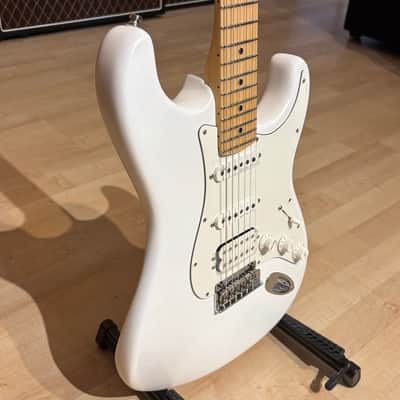 Fender Juanes Stratocaster®, Maple, Electric Guitar - Pearlescent Luna White image 14