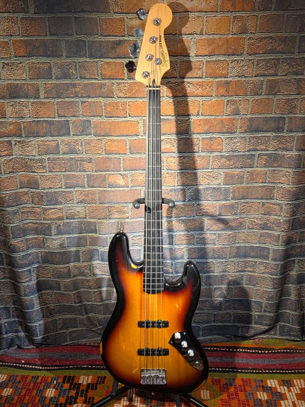 Squier Vintage Modified Jazz Bass Fretless | Reverb