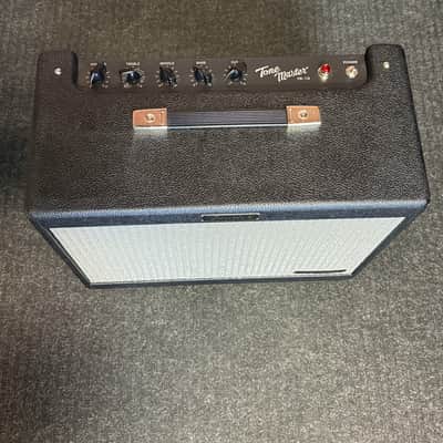Fender "TONE MASTER® FR-10" 120v, 1000w guitar amplifier combo image 4