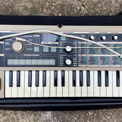 Korg MicroKORG 37-Key Synthesizer/Vocoder 2002 - 2019 - Silver + RARE SC-Micro-MSG Carry Bag image 1
