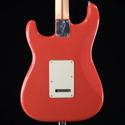Fender Limited Edition Player Stratocaster Electric-Guitar - Fiesta Red image 4