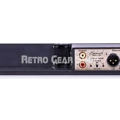Benchmark DAC1 Digital to Analog Audio Converter and Rack Tray Accessory image 3