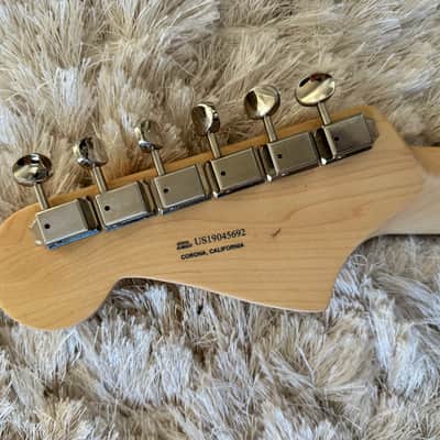 Fender American Performer Jazzmaster with Rosewood Fretboard 2018 - 2021 - Burgundy Mist image 8